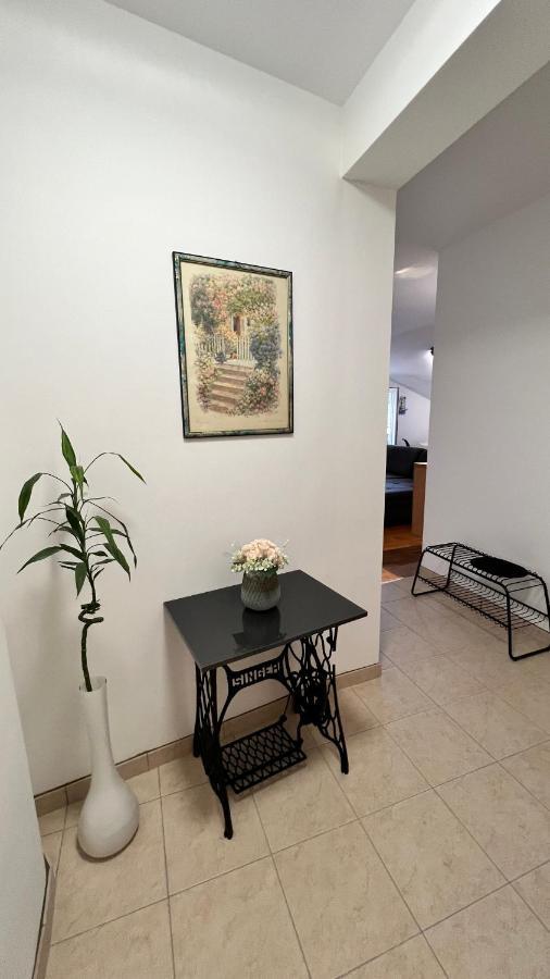 Apartament Prova S Pogledom Na I Besplatnim Parkingom
