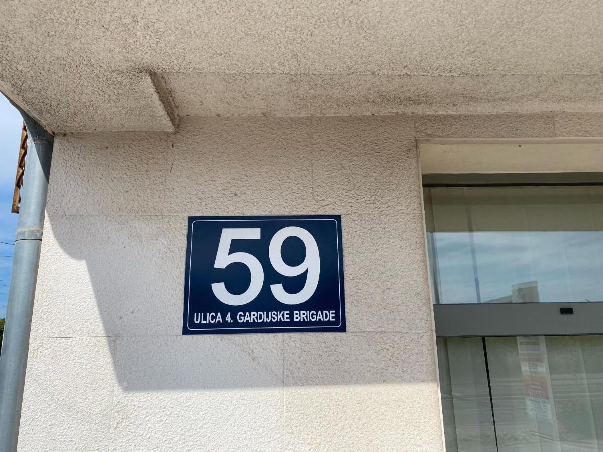 Prova S Pogledom Na I Besplatnim Parkingom Apartment