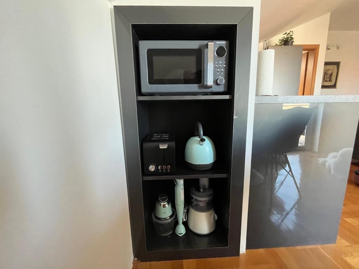Prova S Pogledom Na I Besplatnim Parkingom Apartament *